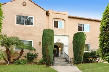 Main picture of 350 N Orange Grove Ave