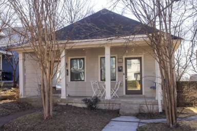 Main picture of 1614A Long Ave