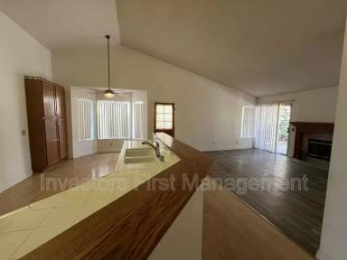 Main picture of 26074 Bay Ave