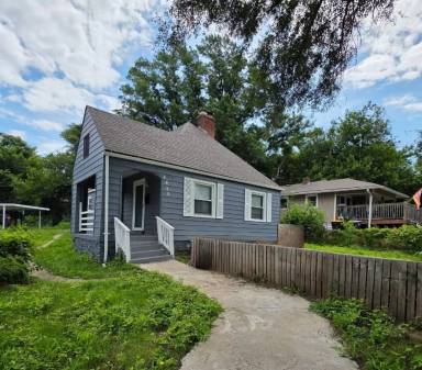 Main picture of 6425 Hagerwood Rd