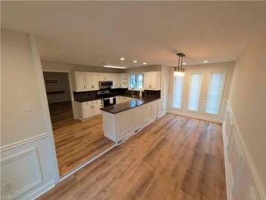 Main picture of 8645 Courtland Dr