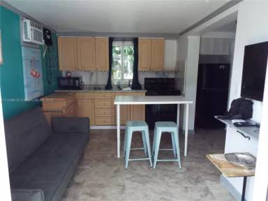 Main picture of 1501 NE 12th St