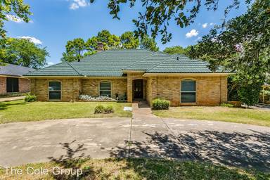 Main picture of 521 E Beady Rd