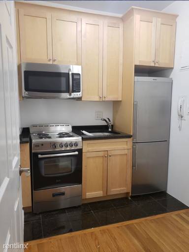 Main picture of 46 W 73rd St
