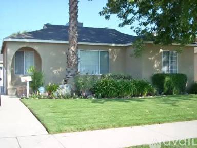 Main picture of 6468 Zelzah Ave