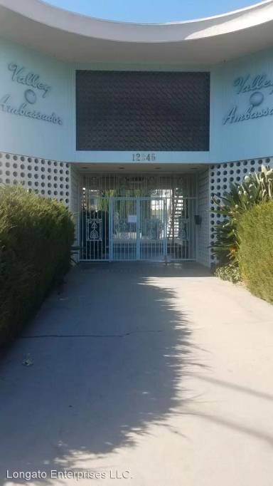 Main picture of 12345 Magnolia Blvd