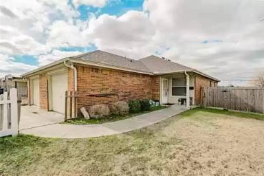 Main picture of 6746 Trail Lake Dr