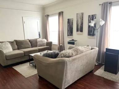 Main picture of 2329 Crenshaw Blvd