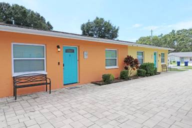 Main picture of 1635 Gladys St