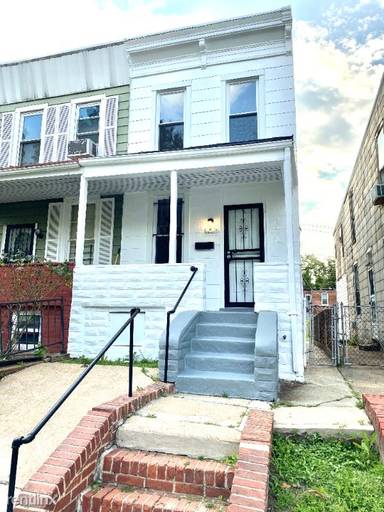 Main picture of 54 S Culver St