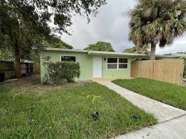 Main picture of 9381 Sun Ct