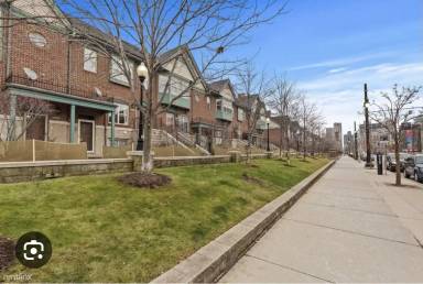Main picture of 2606 Woodward Ave