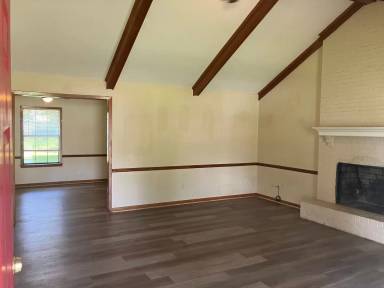 Main picture of 916 Elderberry St
