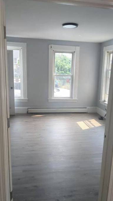 Main picture of 492-494 Wilson St