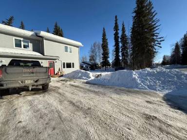 Main picture of 1665 Old Pioneer Way