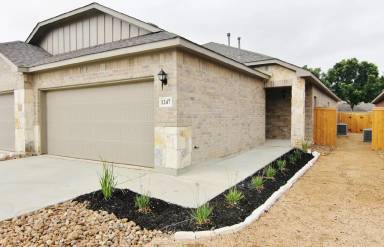 Main picture of 1207 Old FM 306