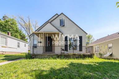 Main picture of 738 Dickinson St SE