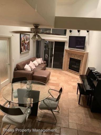 Main picture of 5500 Owensmouth Ave