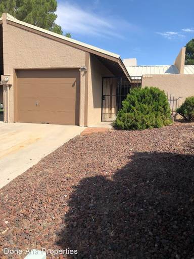 Main picture of 1005 Echo Ln