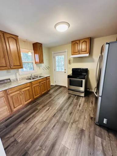 Main picture of 121 Lincoln Ct