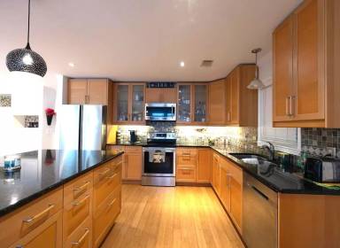 Main picture of 5811 Canterbury Dr
