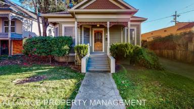 Main picture of 806 Tupper St
