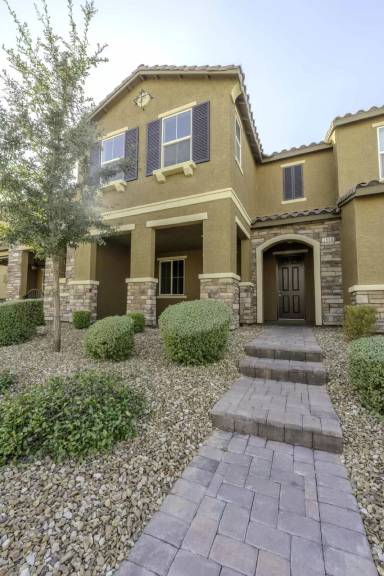 Main picture of 2869 Starling Summit St