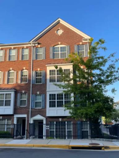 Main picture of 15265 Leicestershire St