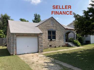 Main picture of 209 W Douglas Dr