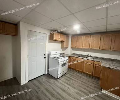 Main picture of 3902 Elm St