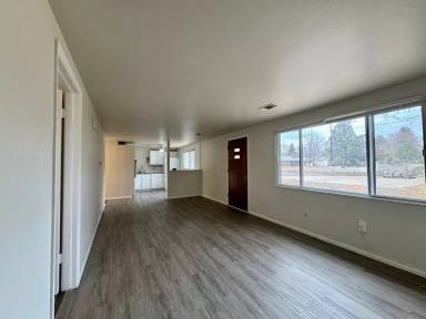 Main picture of 2107 3rd Ave