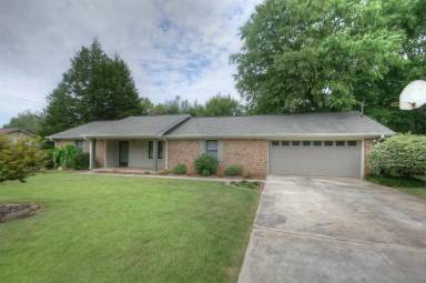 Main picture of 307 Red Oak Rd