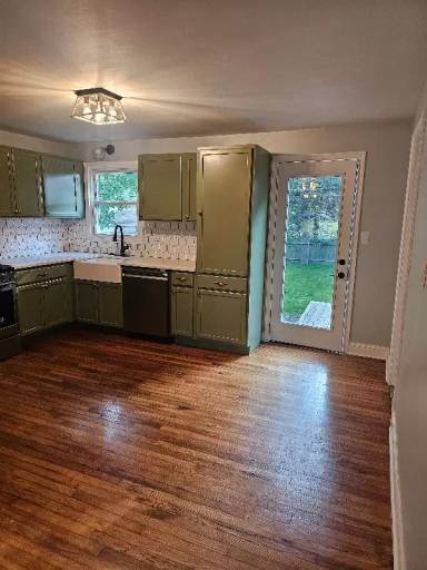 Main picture of 7504 Conser St