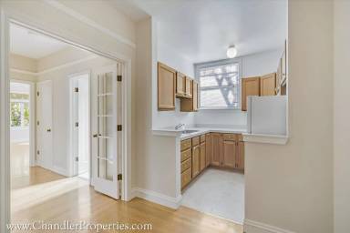 Main picture of 1545 Green St