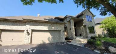 Main picture of 4355 Vinewood Ln N