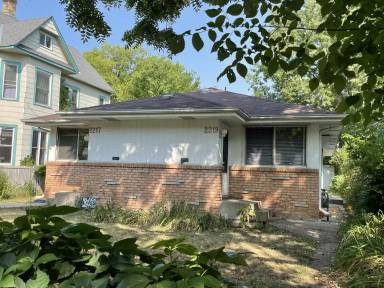 Main picture of 2219 25th Ave S