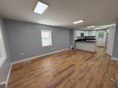 Main picture of 213 De Witt Ave