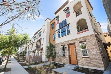 Main picture of 20 Esfahan Dr