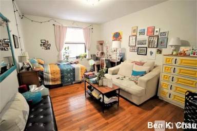 Main picture of 433 Broadway