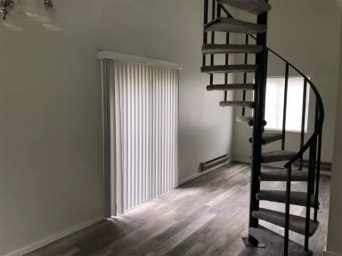 Main picture of 532 Valley Dr