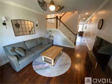 Main picture of 158 E 4th Ave