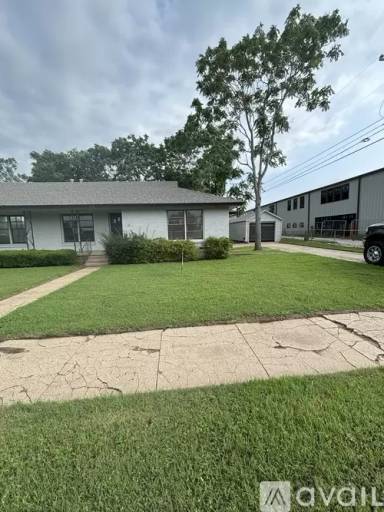 Main picture of 315 W Main St