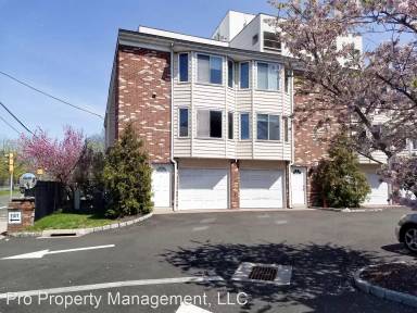 Main picture of 1611 Washington Blvd