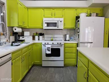 Main picture of 1689 W Leah Ln
