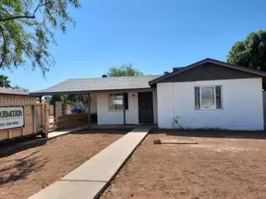 Main picture of 1807 E Monterey Way
