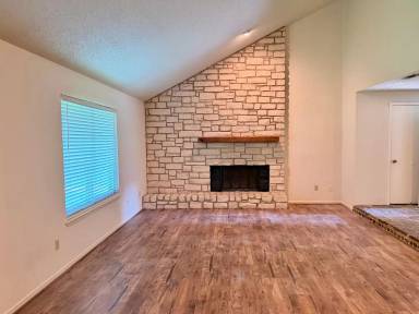 Main picture of 108 Stone Canyon Ct