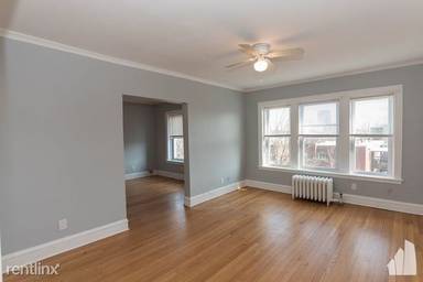 Main picture of 7524 N Damen Ave