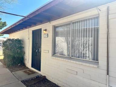 Main picture of 4210 E Los Robles St