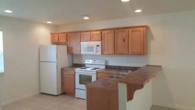 Main picture of 406 S Locust St