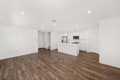 Main picture of 16142 Lumia Way